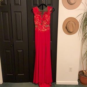 Mac Duggal floor length ball gown. Size 4, worn once. Bussel sewn in